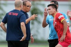Bóng đá Việt Nam hôm nay: HLV Park Hang Seo cảm ơn người hâm mộ
