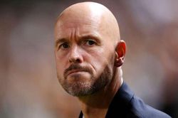 MU không duyệt ký De Jong và Leao, Erik ten Hag thất vọng ra mặt