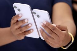 Quốc gia đầu tiên trên thế giới phát lệnh cấm bán iPhone 14