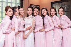 Dàn Hoa - Á hậu Việt Nam bê tráp trong lễ ăn hỏi Đỗ Mỹ Linh