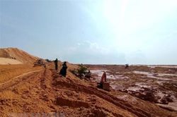 Sạt lở tại mỏ titan ở Bình Thuận: Tìm thấy thi thể nạn nhân thứ hai