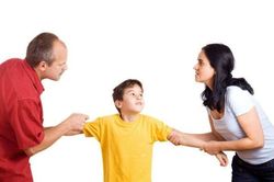 Lo lắng khi chồng cũ dắt con đi biệt tích cả tháng