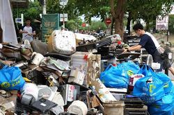 Điều tra vụ siêu thị mất 130 điện thoại sau khi cho người dân vào tránh lụt