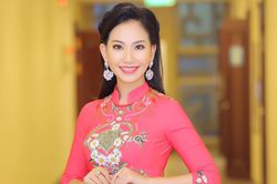 Cuộc sống hôn nhân viên mãn của nữ MC VTV: Được chồng tặng siêu xe, ngày càng xinh đẹp mặn mà