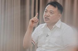 Thấy Phương Oanh bị 'mổ xẻ' khi đi du lịch Thái Lan, Shark Bình dùng hẳn nick tích xanh mắng mỏ: Phèn