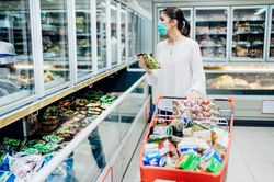 Kinh tế toàn cầu trước bờ vực suy thoái: Thách thức cấp bách cần giải quyết
