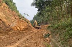 Kinh tế Xây dựng - Giao thông 'Đóng' Quốc lộ 49 để khắc phục sạt lở