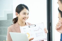 Đi phỏng vấn xin việc, tôi ngỡ ngàng khi gặp lại người quen cũ