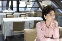 Nữ MC 'giàu sụ' vẫn nhất quyết cho con học trường công vì lý do này