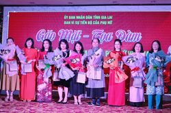 Gặp mặt nữ lãnh đạo chủ chốt tỉnh Gia Lai nhân ngày Phụ nữ Việt Nam 20-10