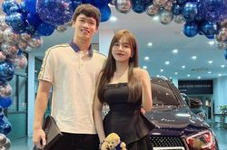 Tiền vệ Hoàng Đức sắp lấy vợ?