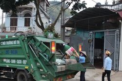 Hà Nội 'mạnh tay' xử lý xe vận chuyển rác gây ô nhiễm môi trường, ùn tắc đường