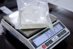 Hòa Bình: Bắt quả tang cặp vợ chồng mua bán trái phép hai bánh heroin