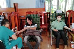 Di Linh: Đông đảo người dân tham gia hiến máu