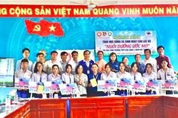 Đồng Tháp: Trao học bổng 'Nuôi dưỡng ước mơ' cho học sinh có hoàn cảnh khó khăn