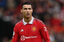 Bị Man Utd gạch tên khỏi đội hình, Ronaldo lên tiếng