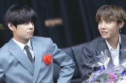 BTS định mắng V mà thấy dễ thương quá đành thôi