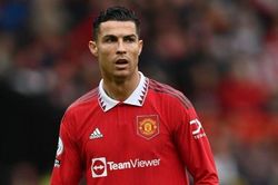 Roy Keane: 'Nhiều cầu thủ MU còn tệ hơn Ronaldo'