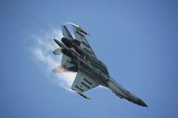 Khoảnh khắc Su-30 Nga gặp sự cố, lao như tên bắn xuống khu dân cư
