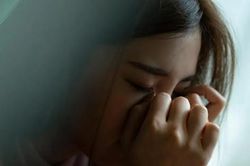 Ngày nhà trai tới, chị gái tôi không dám ra gặp mặt bố mẹ chồng tương lai
