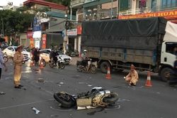 Danh tính 2 nạn nhân đi xe máy tử vong sau va chạm với xe bồn trên QL6