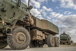 Ukraine điều động hàng loạt tổ hợp HIMARS tới biên giới Belarus