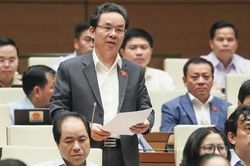 Nhiều người ngỡ ngàng khi các bệnh viện lớn xin thôi tự chủ quay về 'bao cấp'