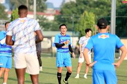 HAGL chờ tài xoay chuyển của HLV Kiatisuk