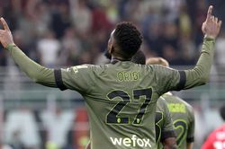 Milan 4-1 Monza: Ơn giời, Origi đã ghi bàn!