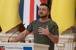 Ukraine phủ nhận cáo buộc có thể sử dụng 'bom bẩn' trong xung đột với Nga