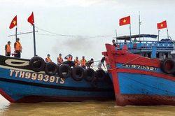 Cứu hộ thành công tàu cá cùng 3 ngư dân gặp nạn trên biển