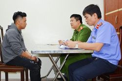 Nghi phạm kể về việc truy sát 2 người ở tiệm cắt tóc