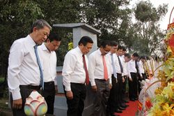 Long An: Dâng hương tưởng nhớ nhà cách mạng Võ Văn Ngân
