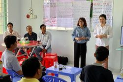 Công ty Tư vấn GFA và Chi cục Phát triển nông thôn An Giang lắng nghe ý kiến của các hợp tác xã sản xuất lúa, gạo