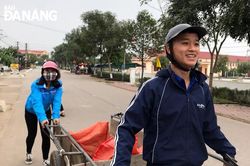 Không quản hiểm nguy, cứu người trong mưa lũ