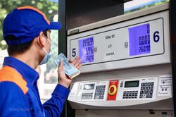 Loạt doanh nghiệp xăng dầu bị điểm tên không chịu nhập đủ hàng