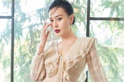 Phương Oanh đẹp hút mắt cùng gu thời trang chuẩn thanh lịch