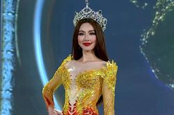 Đằng sau những bộ váy của Thùy Tiên ở đêm chung kết