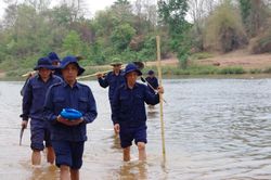 Hành trình không mỏi tìm đồng đội hy sinh trên nước bạn Lào: Bài 1 - Lội suối, băng rừng đưa các liệt sĩ về đất mẹ