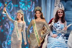 Bí mật về chiếc váy dạ hội của tân Miss Grand: Cảm hứng từ cựu Miss Universe đã đủ Hòa bình chưa?