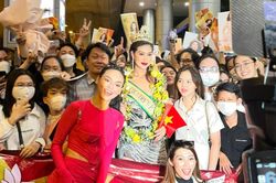 Nhan sắc Thiên Ân qua camera 'team qua đường' ngày về nước: Bừng sáng giữa khung hình, chặt đẹp dàn á hậu