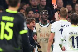 Conte tức điên khi Tottenham lỡ vé vòng 1/8 Cúp C1 vì VAR