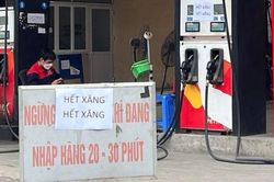 PGĐ Sở Công Thương TP.HCM nêu nguyên nhân nhiều cây xăng vẫn bán hàng gián đoạn