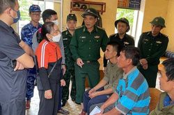 Tàu cá Hà Tĩnh bị chìm sau va chạm với tàu hàng, 3 ngư dân mất tích