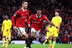 Kết quả bóng đá Cúp C2: MU thắng đậm, Arsenal bất ngờ thua PSV