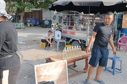 Hà Nội: Cây xăng dán biển 'hết hàng', gian thương 'chặt chém'