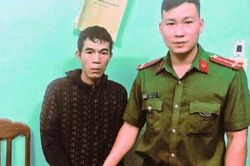 Bị truy nã, kẻ trộm lẩn trốn vào bãi vàng làm việc