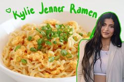 Món mỳ ăn liền theo kiểu Kylie Jenner gây sốt trở lại