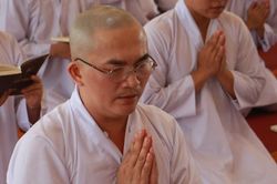 Sự thật MC Đại Nghĩa xuống tóc xuất gia nương nhờ cửa Phật