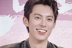 Vương Hạc Đệ bị tố lợi dụng Ngu Thư Hân để nổi tiếng, chuyện gì đây?